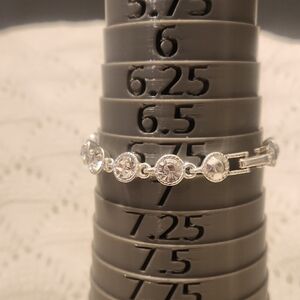 Stunning Silver Bracelet with Clear Stones